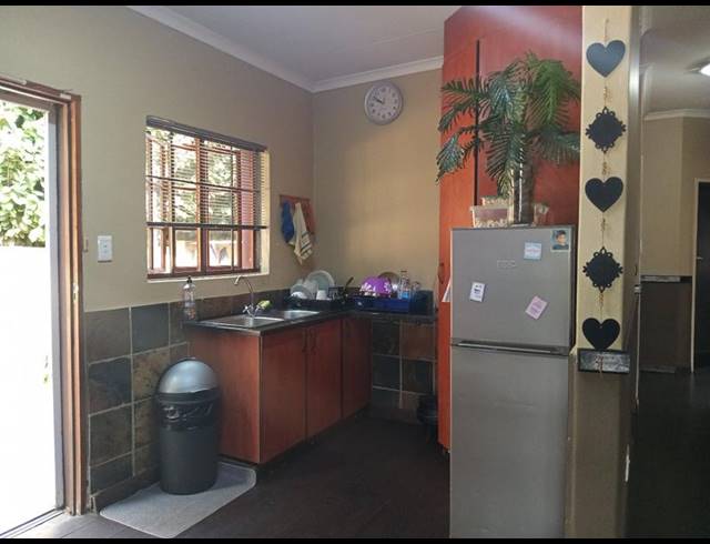 3 BEDROOM TOWNHOUSE FOR SALE IN EIKE PARK